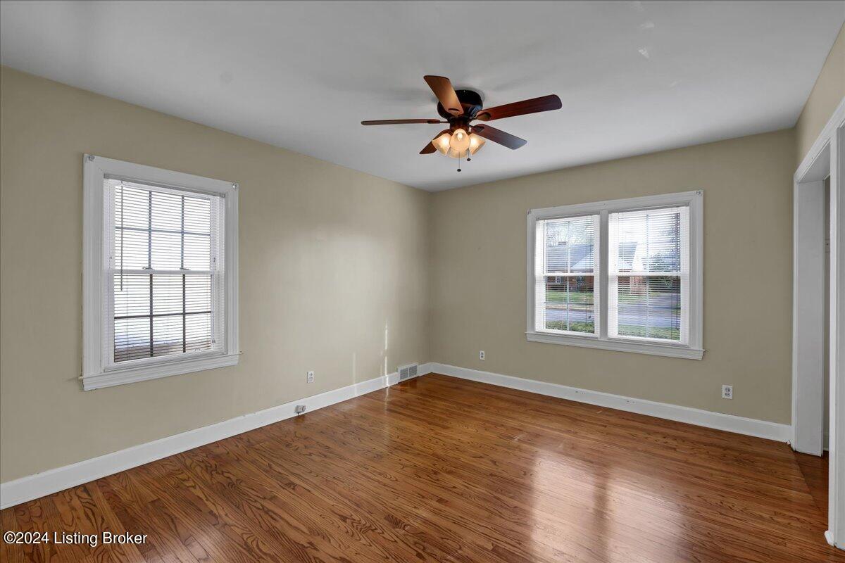 3028 Wellbrooke Road Louisville, KY 40205 - Photo 13 of 42 First Floor Bedroom