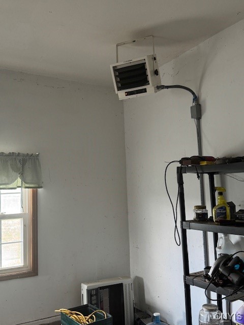 1391 Middle Road Oneida, NY 13421 - Photo 31 of 31 Heater in garage
