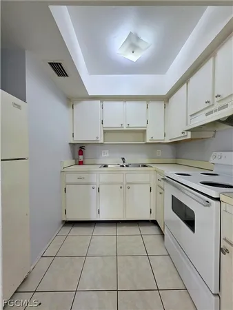 $1,200 | 1830 Maravilla Avenue, Unit 510, Fort Myers, FL 33901