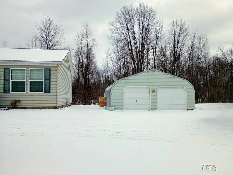993 Easton Road Gladwin, MI 48624 - Photo 3 of 27