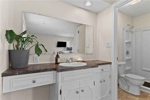 $329,000 | 1004 Southwest Twilight Lane, Blue Springs, MO 64015