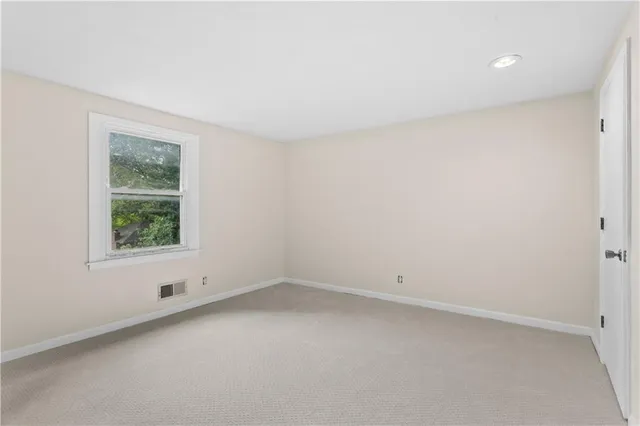 $329,000 | 1004 Southwest Twilight Lane, Blue Springs, MO 64015