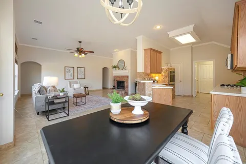 $400,000 | 7928 Parkwood Plaza Drive, Fort Worth, TX 76137