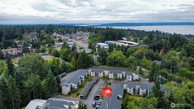 $175,000 | 17431 Ambaum Boulevard South, Unit C43, Seattle, WA 98148