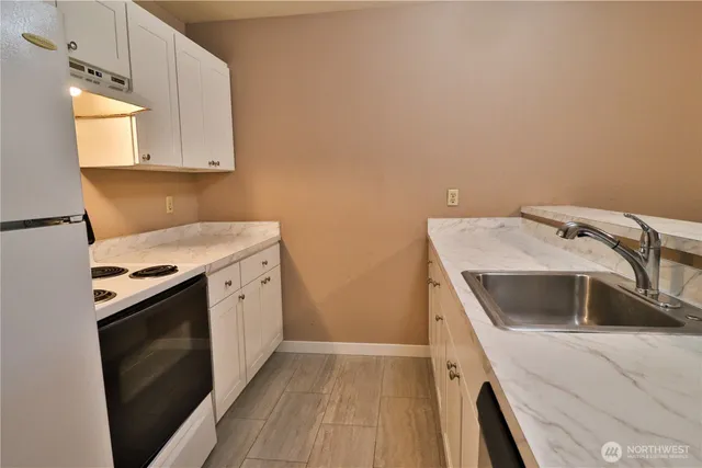 $175,000 | 17431 Ambaum Boulevard South, Unit C43, Seattle, WA 98148