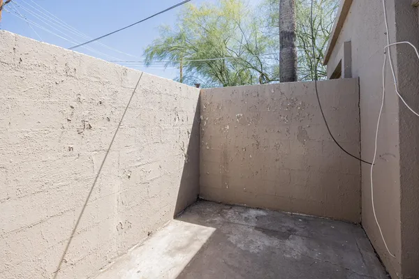 $1,095 | 2352 East Broadway Road, Unit B, Mesa, AZ 85204