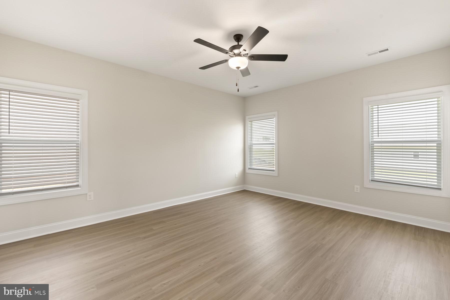 16 Brompton Street Falling Waters, WV 25419 - Photo 10 of 15