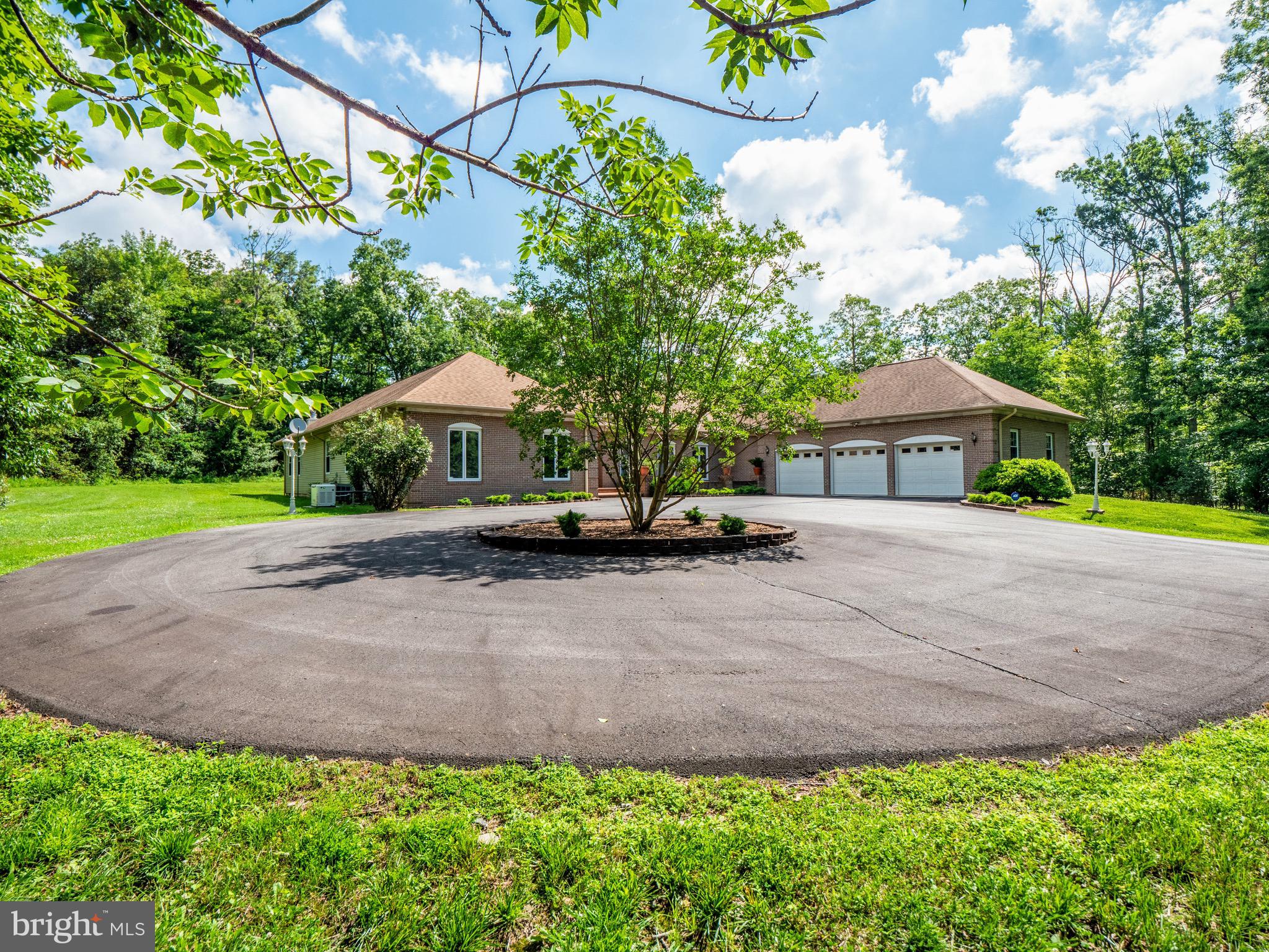 12310 Popes Head Road Fairfax, VA 22030 - Photo 2 of 35 Gallery Image 2