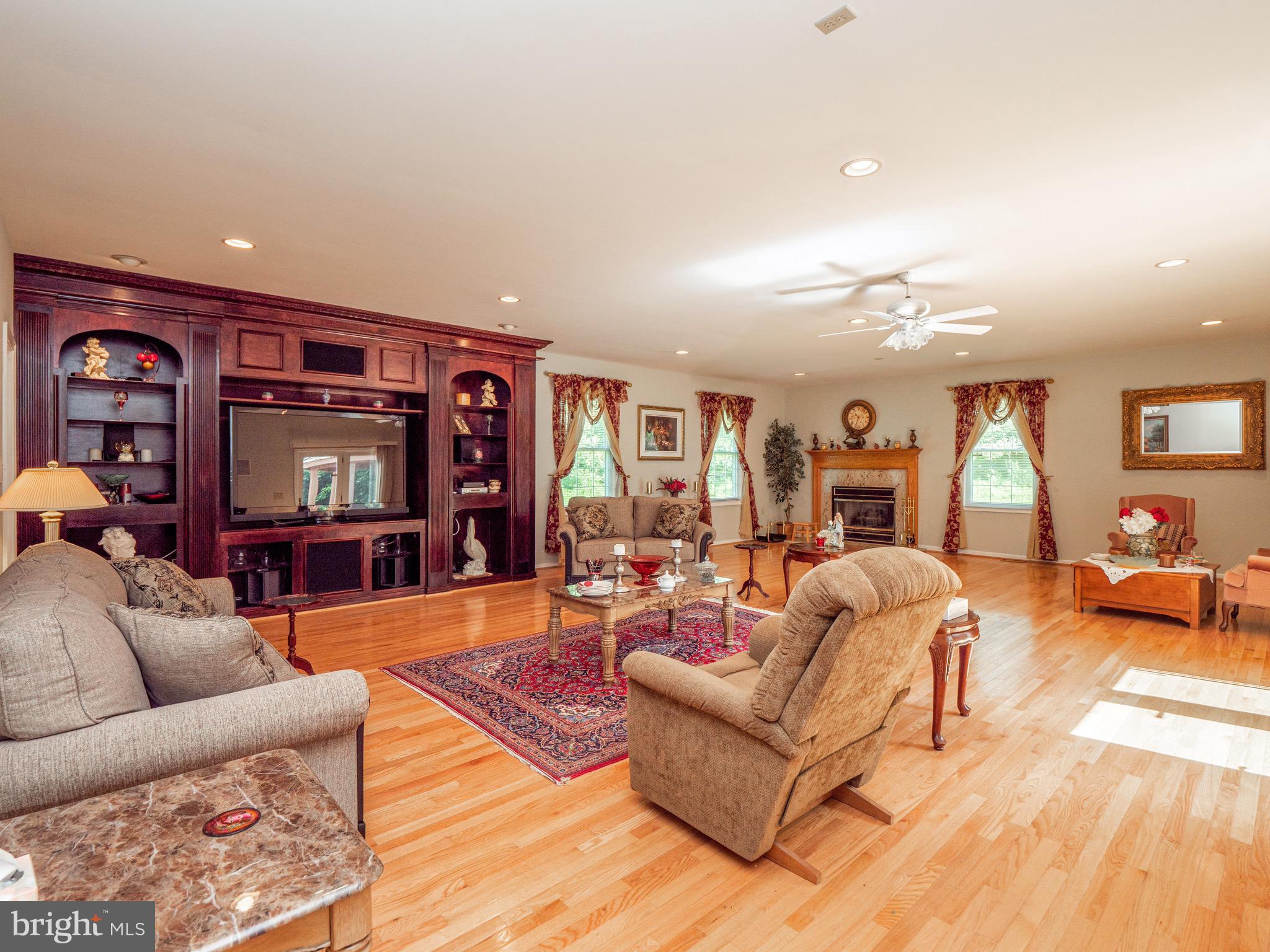 12310 Popes Head Road Fairfax, VA 22030 - Photo 13 of 35 Gallery Image 13