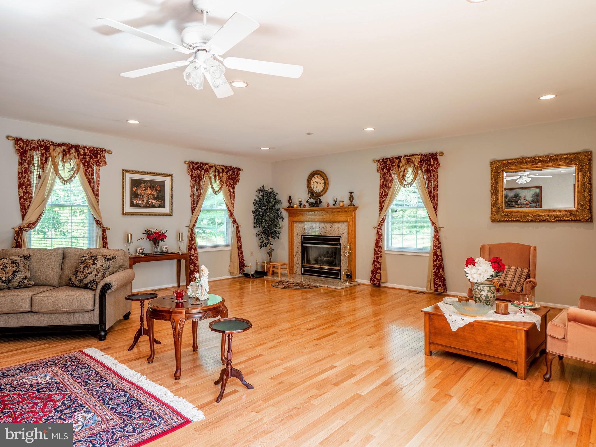 12310 Popes Head Road Fairfax, VA 22030 - Photo 14 of 35 Gallery Image 14