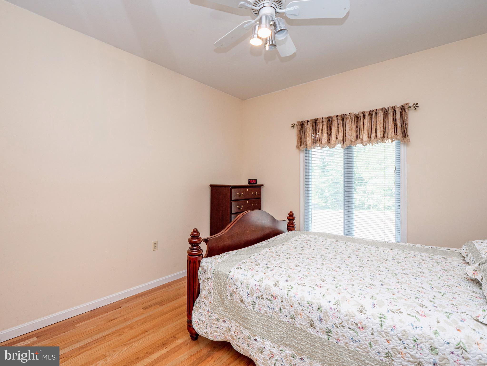 12310 Popes Head Road Fairfax, VA 22030 - Photo 18 of 35 Gallery Image 18