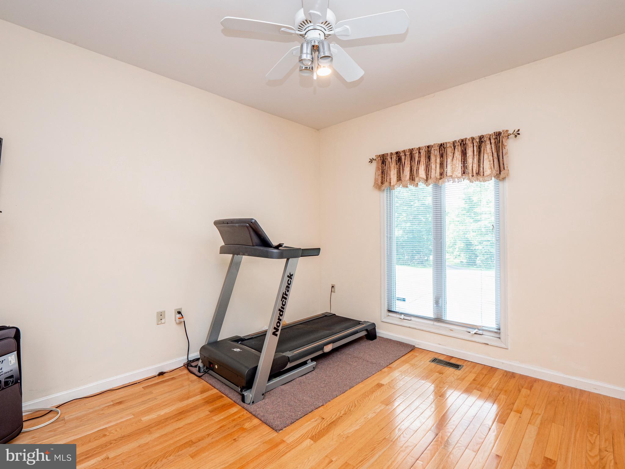 12310 Popes Head Road Fairfax, VA 22030 - Photo 19 of 35 Gallery Image 19