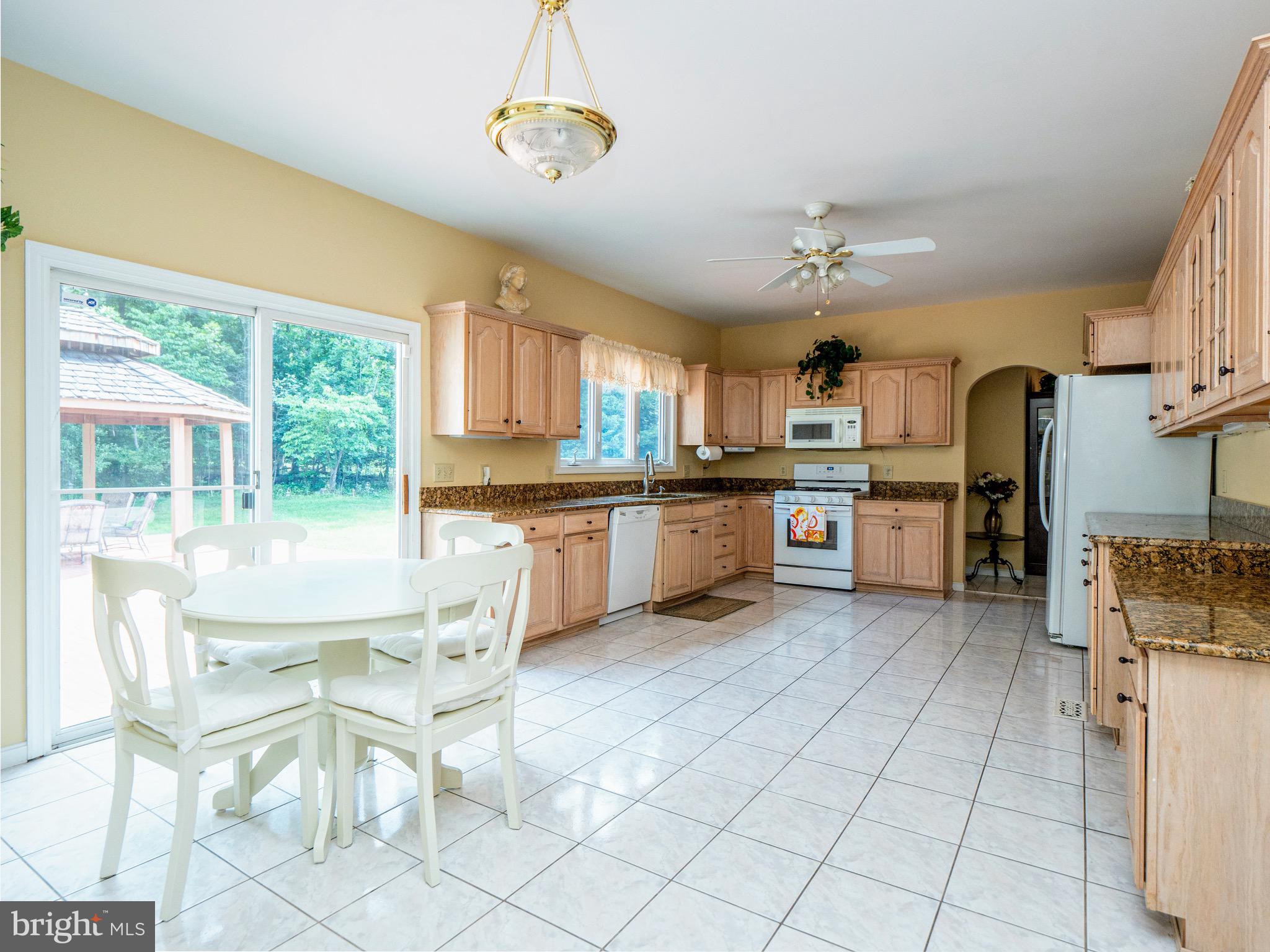 12310 Popes Head Road Fairfax, VA 22030 - Photo 3 of 35 Gallery Image 3