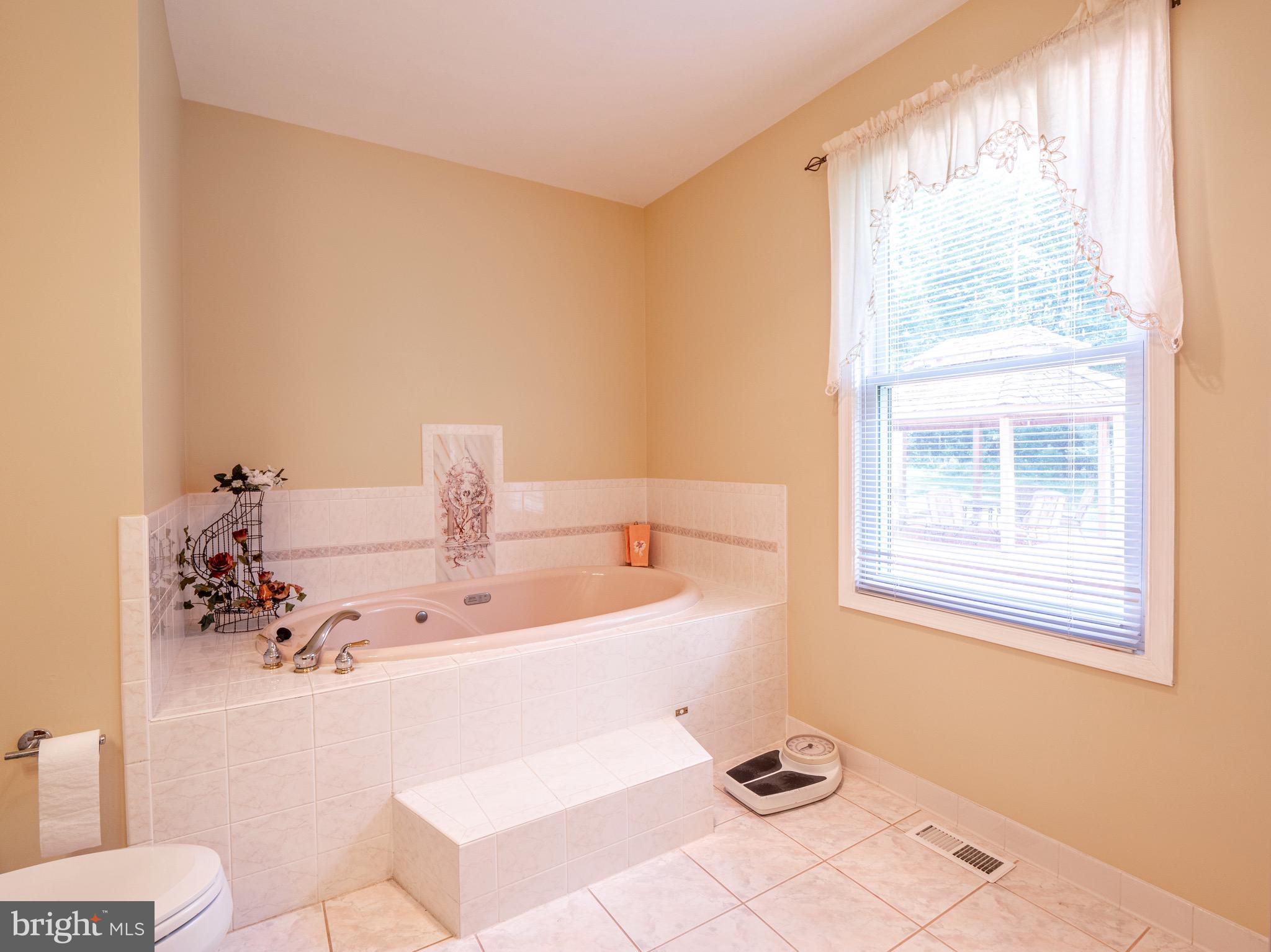 12310 Popes Head Road Fairfax, VA 22030 - Photo 22 of 35 Gallery Image 22
