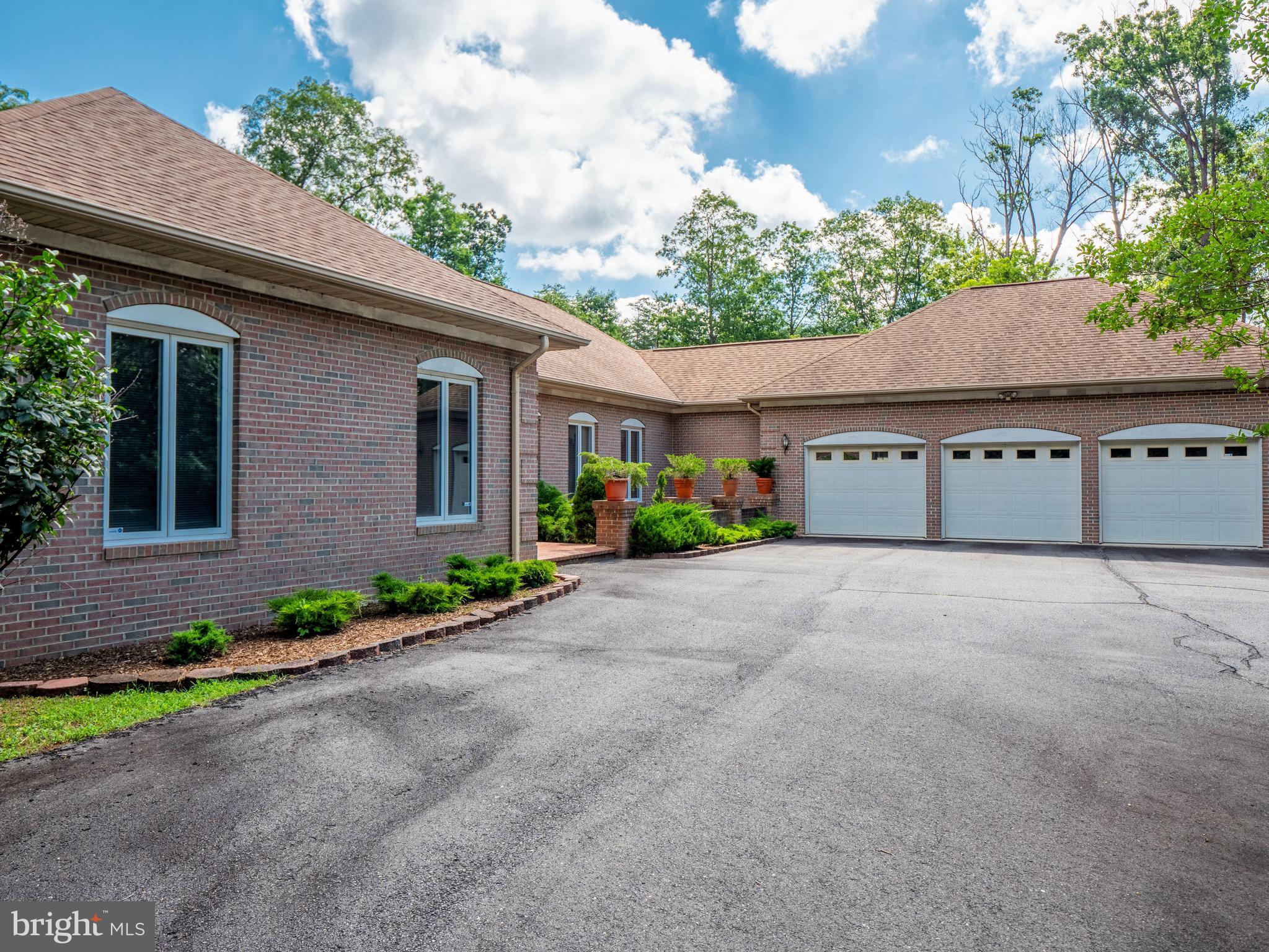 12310 Popes Head Road Fairfax, VA 22030 - Photo 33 of 35 Gallery Image 33