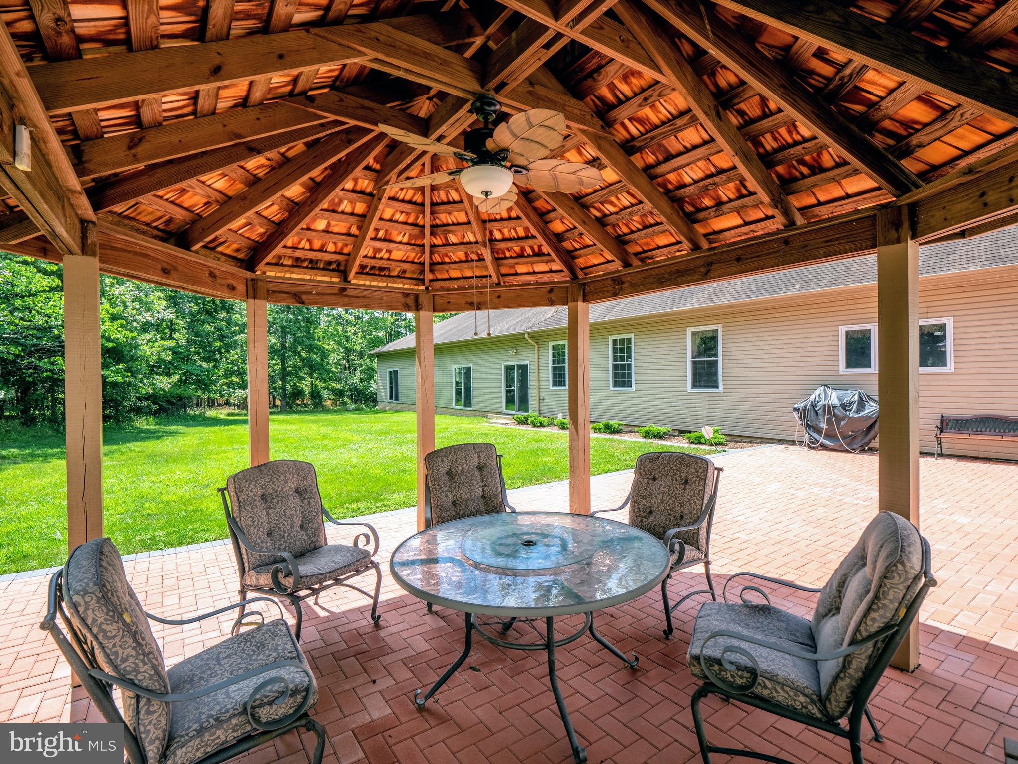 12310 Popes Head Road Fairfax, VA 22030 - Photo 5 of 35 Gallery Image 5