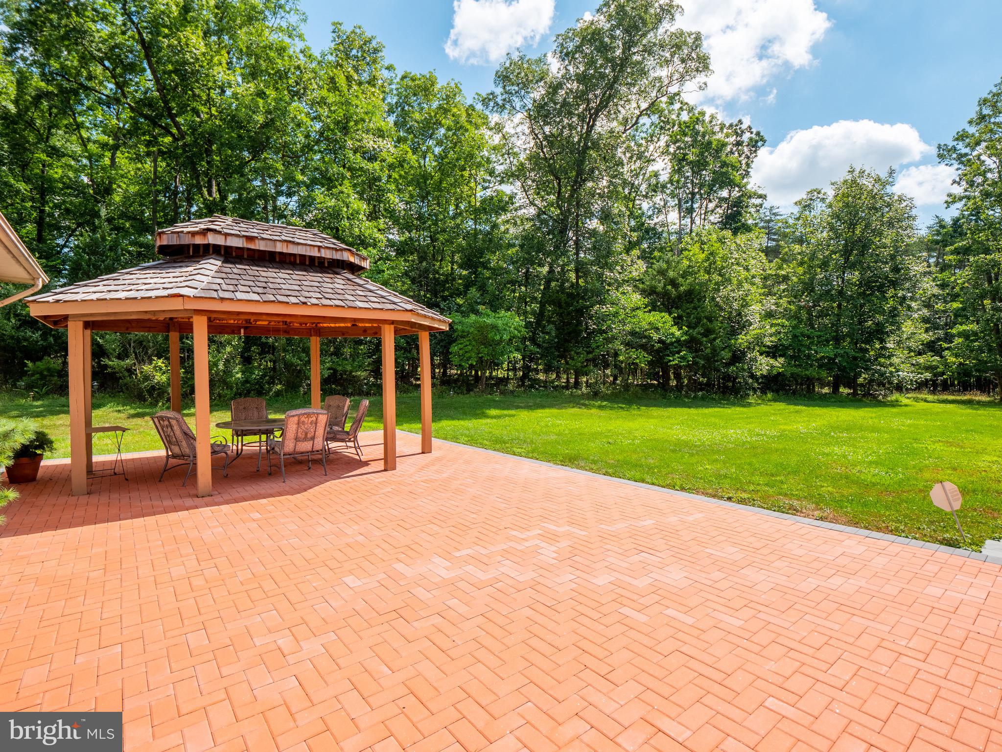 12310 Popes Head Road Fairfax, VA 22030 - Photo 6 of 35 Gallery Image 6