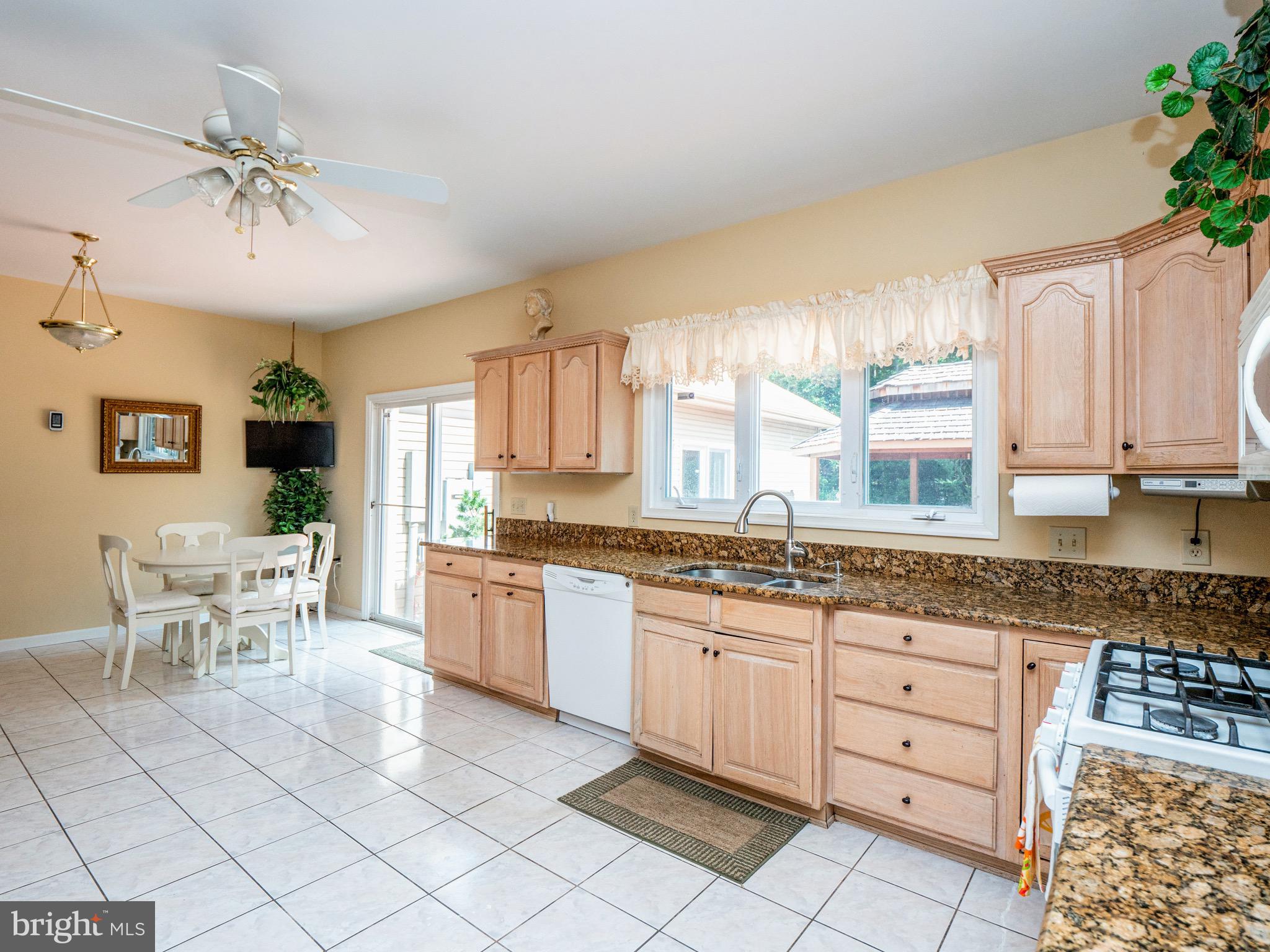 12310 Popes Head Road Fairfax, VA 22030 - Photo 7 of 35 Gallery Image 7