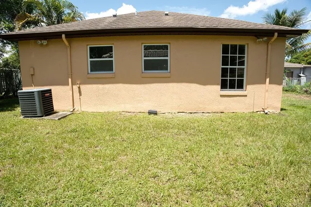 $450,000 | 711 Burch Avenue, Winter Garden, FL 34787