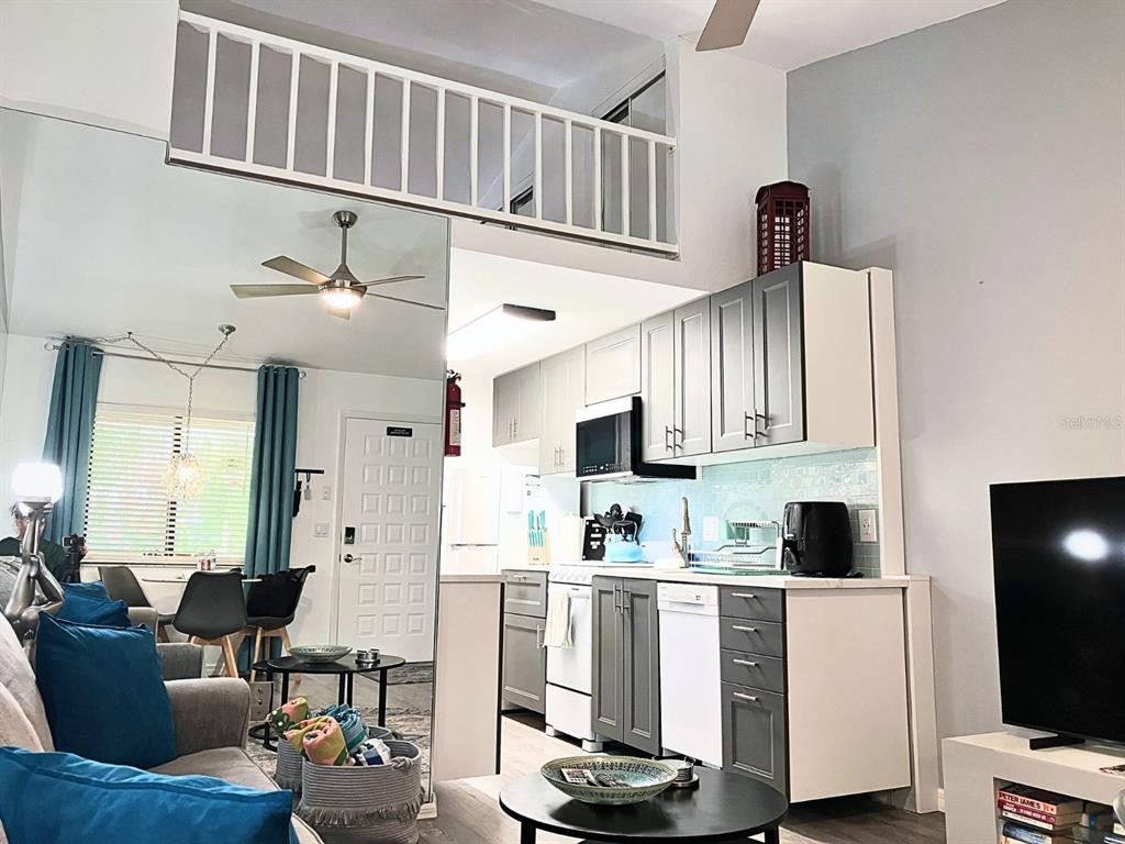 20921 Haulover Cove Road, Unit F14 Lutz, FL 33558 - Photo 15 of 36