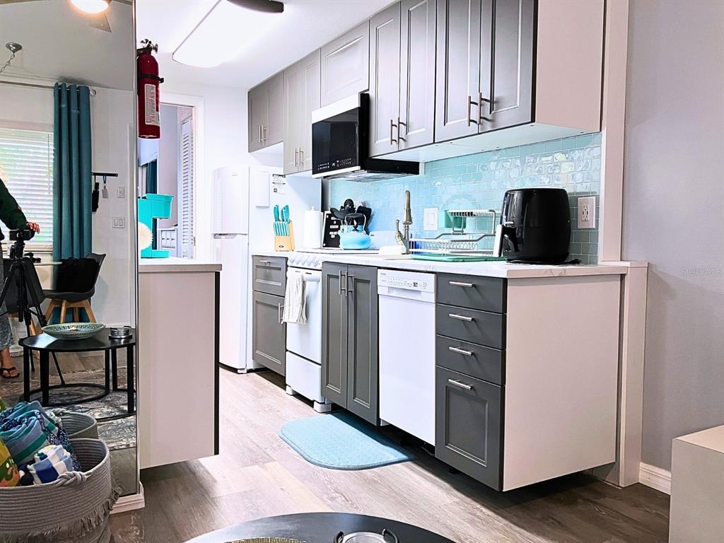 20921 Haulover Cove Road, Unit F14 Lutz, FL 33558 - Photo 19 of 36