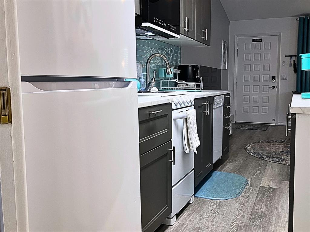 20921 Haulover Cove Road, Unit F14 Lutz, FL 33558 - Photo 23 of 36