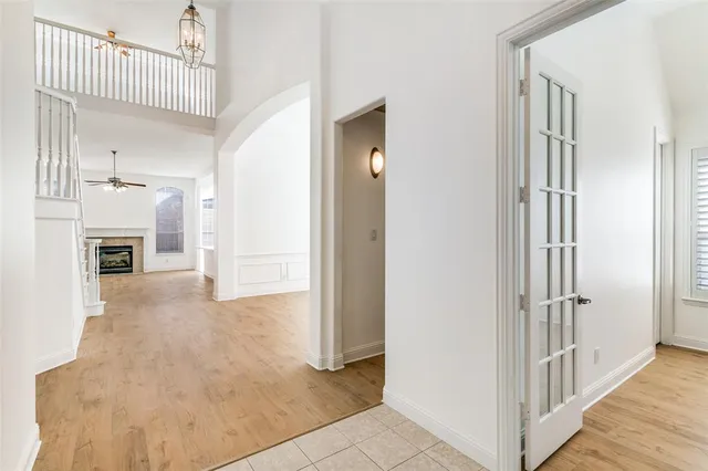 a view of a livingroom with a fireplace