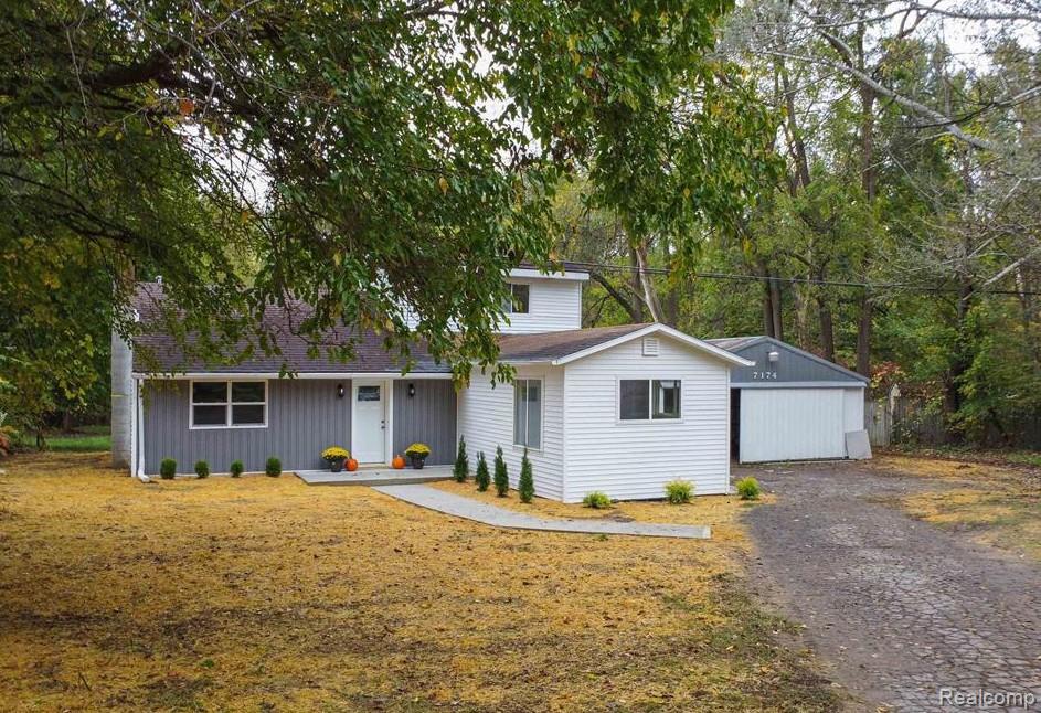 7174 Center Road Mount Morris, MI 48458 - Photo 1 of 23
