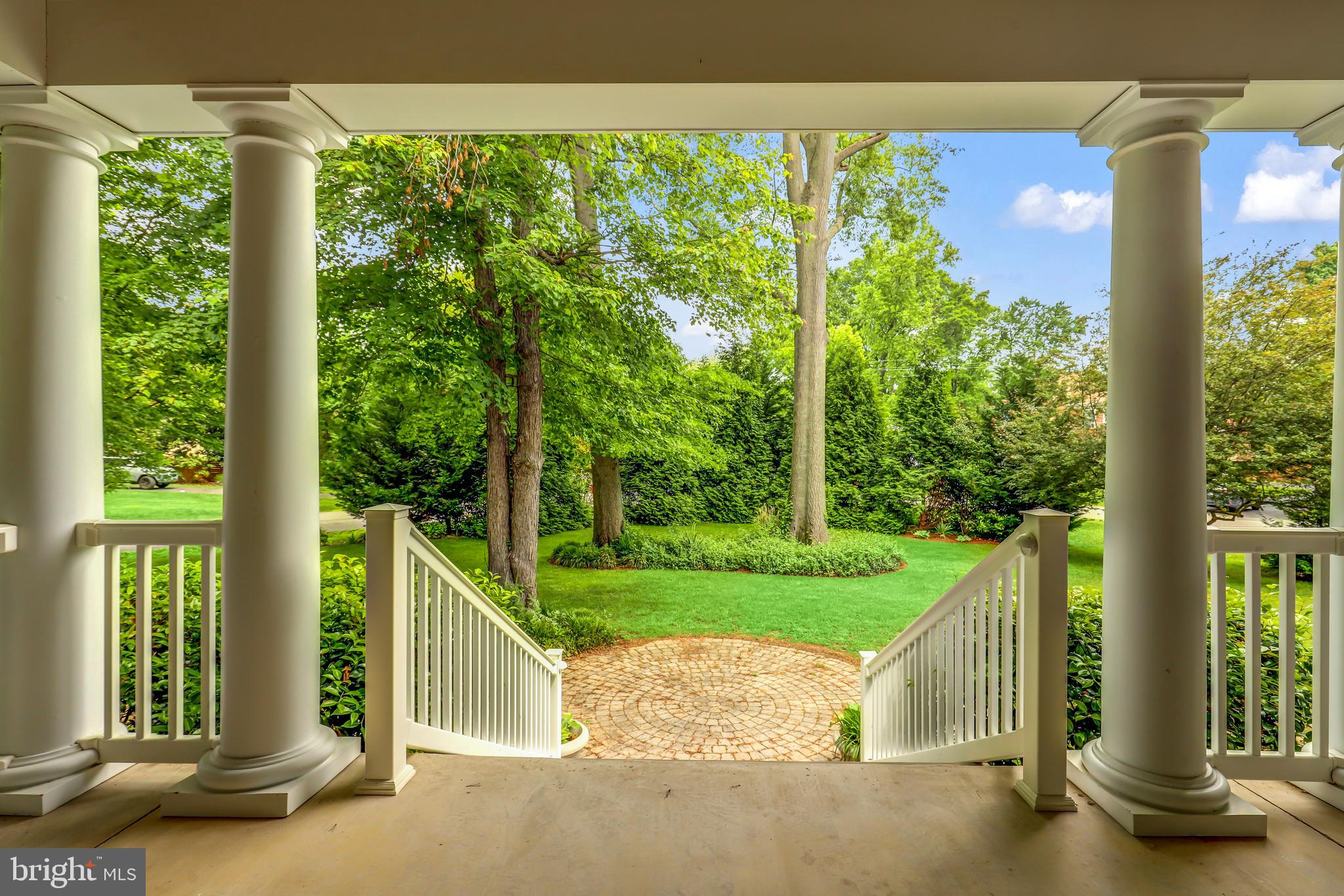 8701 Standish Road Alexandria, VA 22308 - Photo 5 of 82 Gallery Image 5