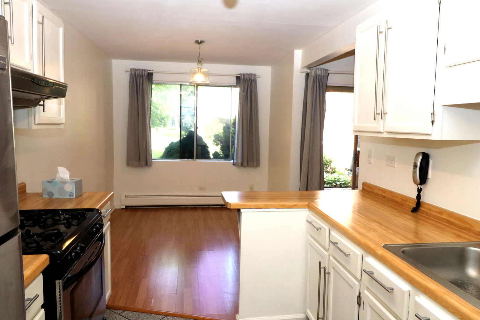 940 East Old Willow Road, Unit 107 Prospect Heights, IL 60070 - Photo 2 of 10