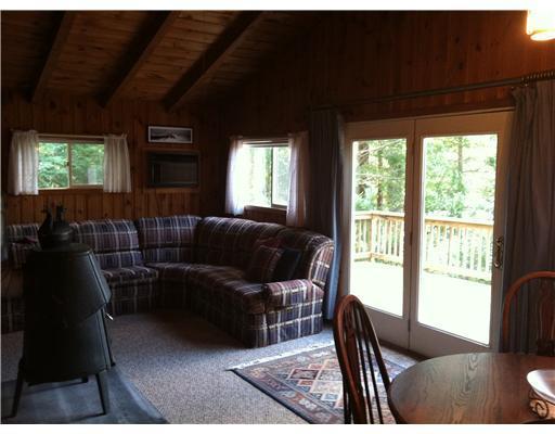 23 Cottage Road Mount Vernon, ME 04352 - Photo 8 of 13 Living Room.