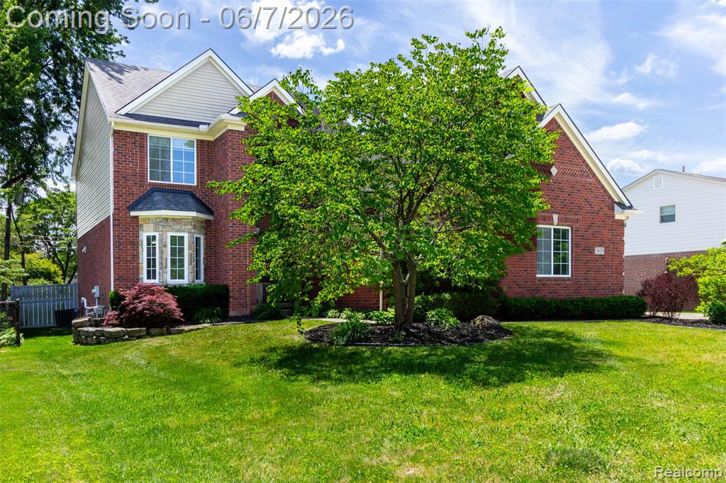 36039 Curtis Road Livonia, MI 48152 - Photo 2 of 61