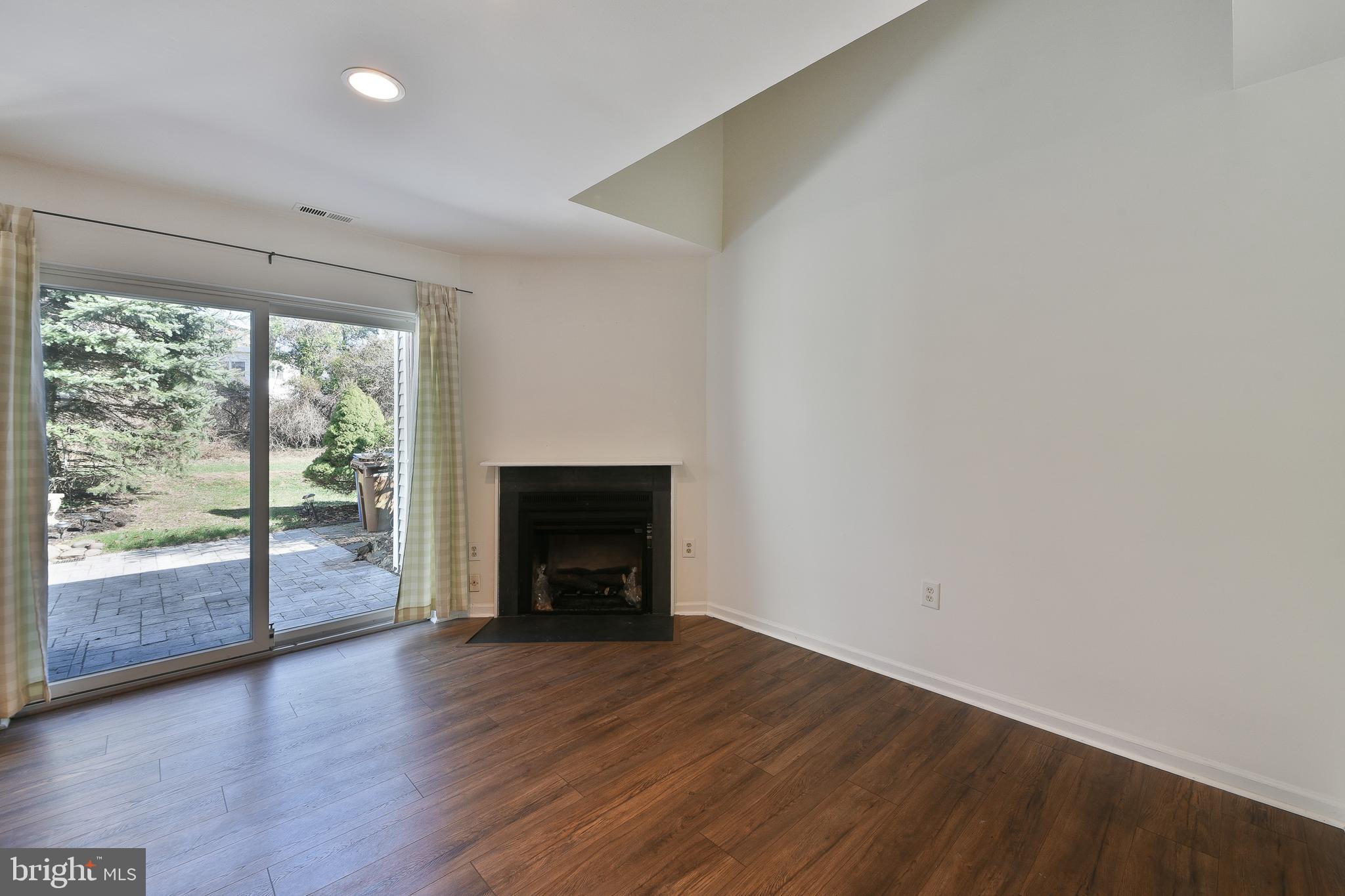 2205 Ash Grove Road Ambler, PA 19002 - Photo 7 of 26 Great Room