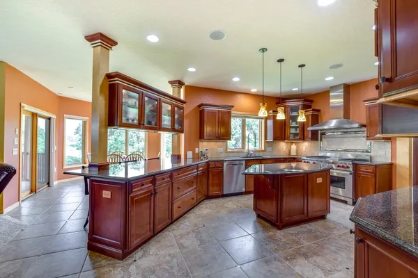 $1,100,000 | 1260 Hanover Trail, Waunakee, WI 53597