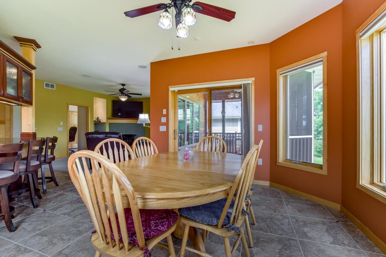 1260 Hanover Trail Waunakee, WI 53597 - Photo 18 of 66