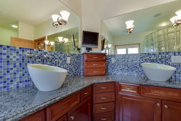$1,100,000 | 1260 Hanover Trail, Waunakee, WI 53597