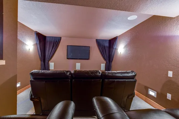 $1,100,000 | 1260 Hanover Trail, Waunakee, WI 53597