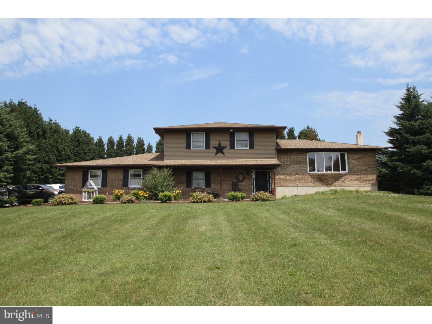 568 Long Lane Road Walnutport, PA 18088 - Photo 1 of 20 Gallery Image 1