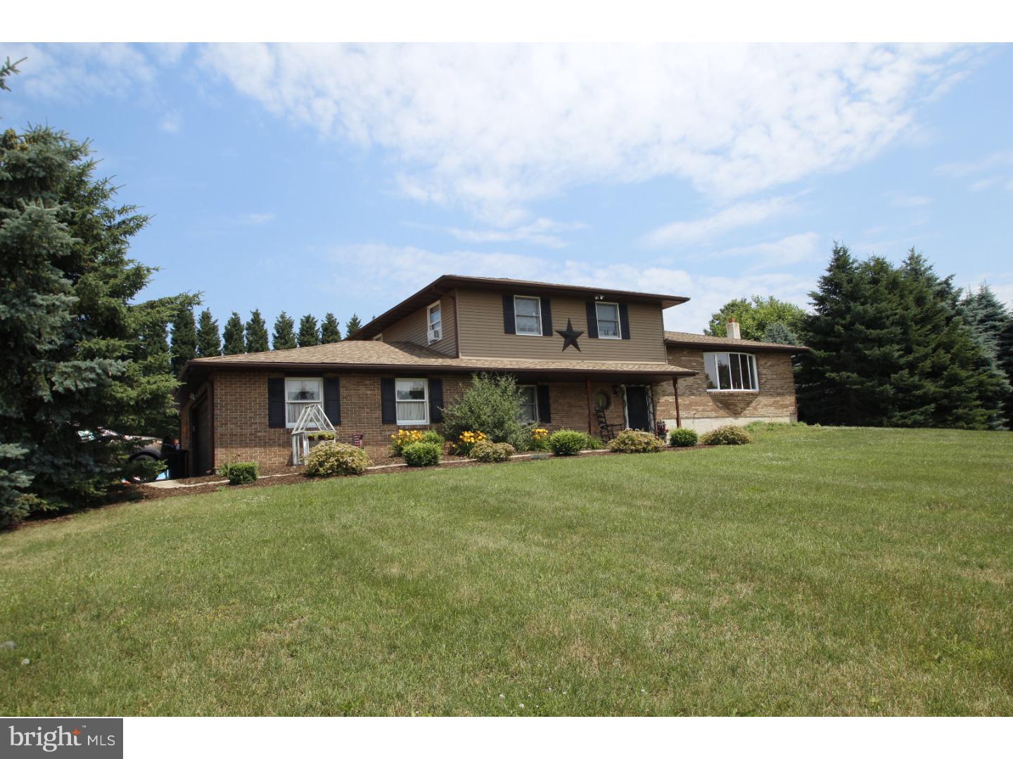 568 Long Lane Road Walnutport, PA 18088 - Photo 2 of 20 Gallery Image 2