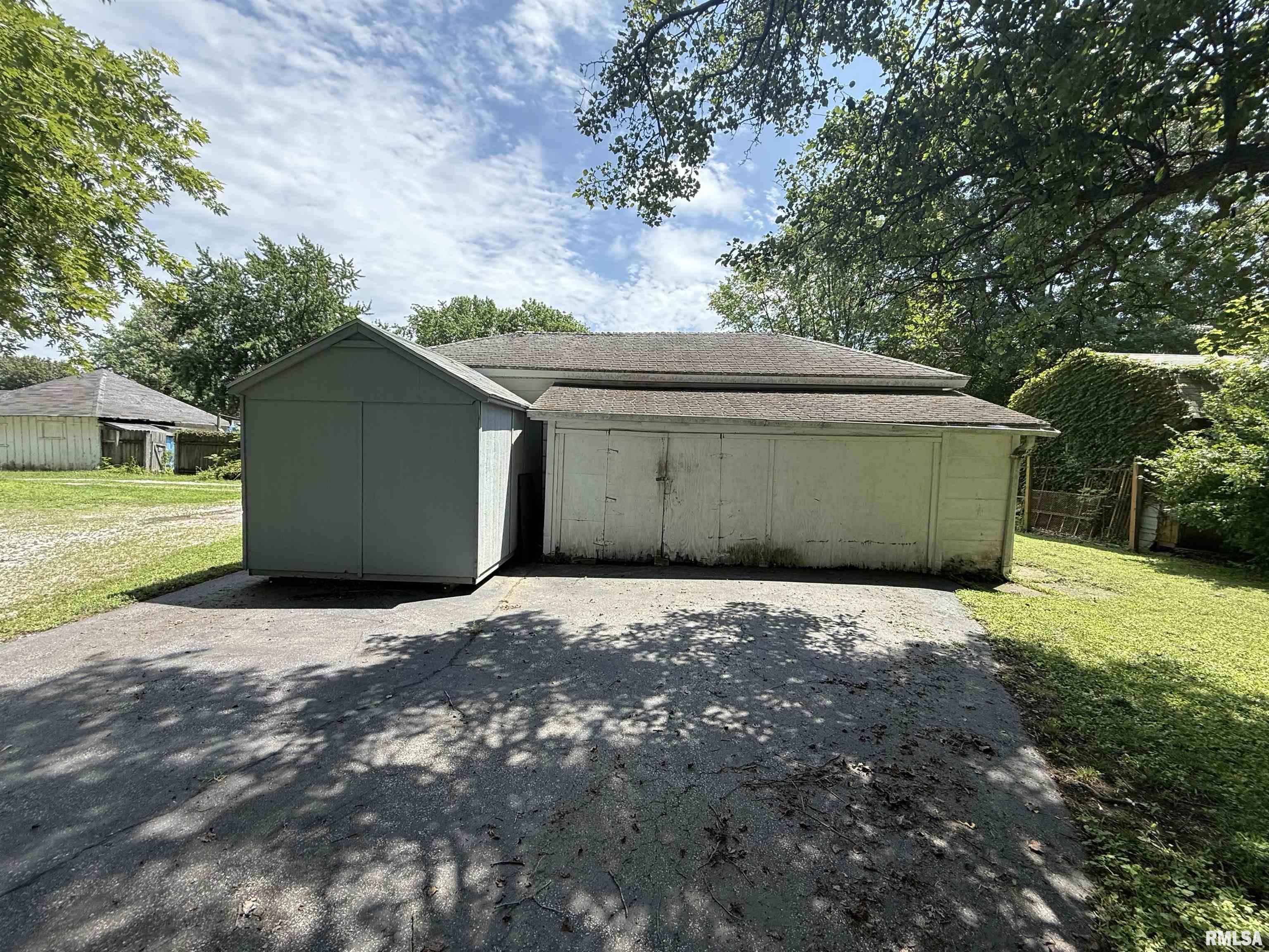 420 6th Street Illiopolis, IL 62539 - Photo 12 of 12