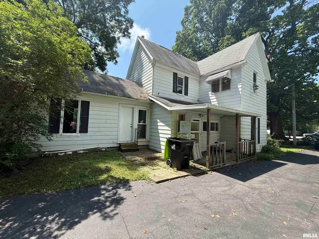$49,000 | 420 6th Street, Illiopolis, IL 62539