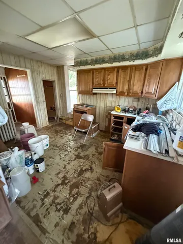 $49,000 | 420 6th Street, Illiopolis, IL 62539