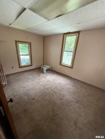 $35,000 | 420 6th Street, Illiopolis, IL 62539