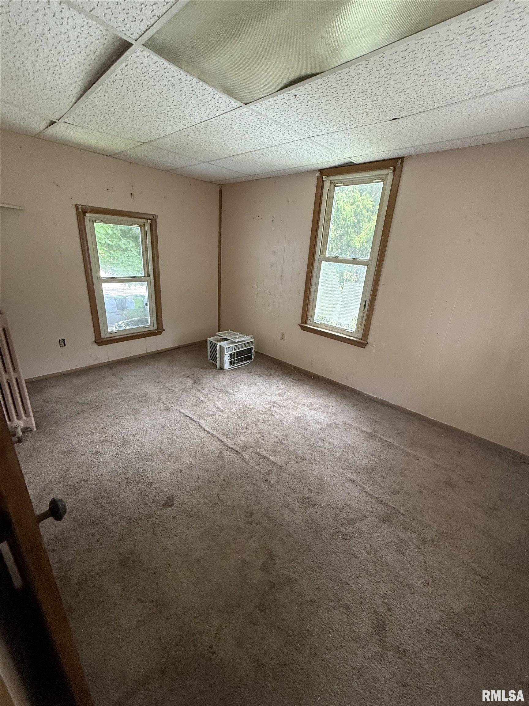 420 6th Street Illiopolis, IL 62539 - Photo 5 of 12