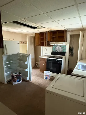 $49,000 | 420 6th Street, Illiopolis, IL 62539