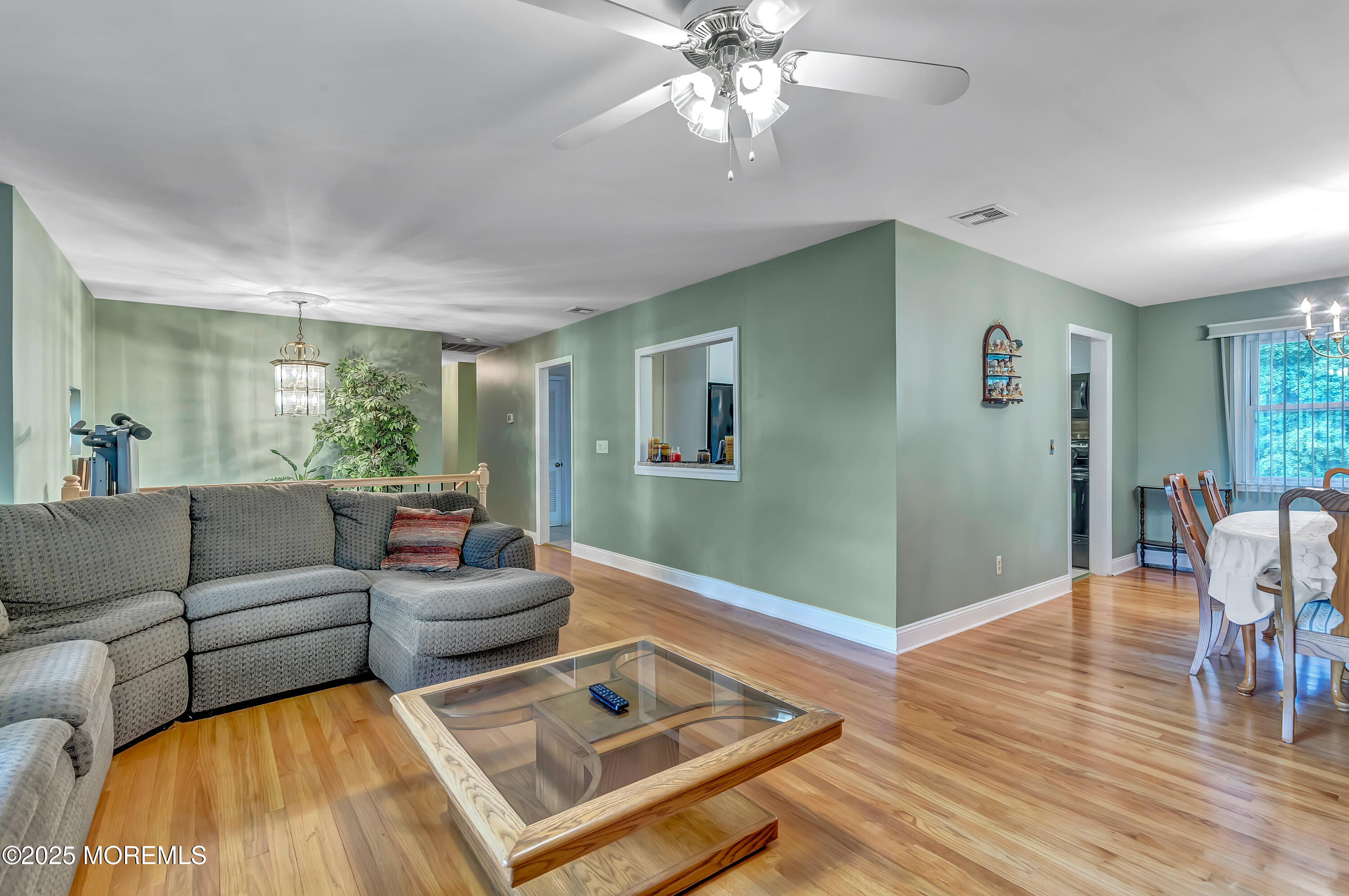 20 Devon Road Middletown, NJ 07748 - Photo 12 of 33 008