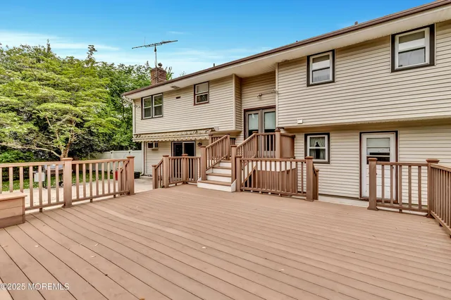 $849,000 | 20 Devon Road, Middletown, NJ 07748