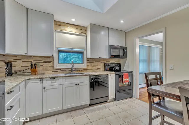 $849,000 | 20 Devon Road, Middletown, NJ 07748