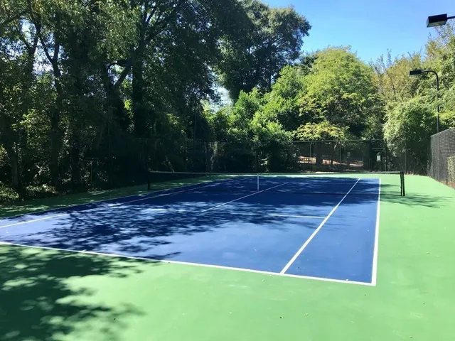 a view of a tennis court