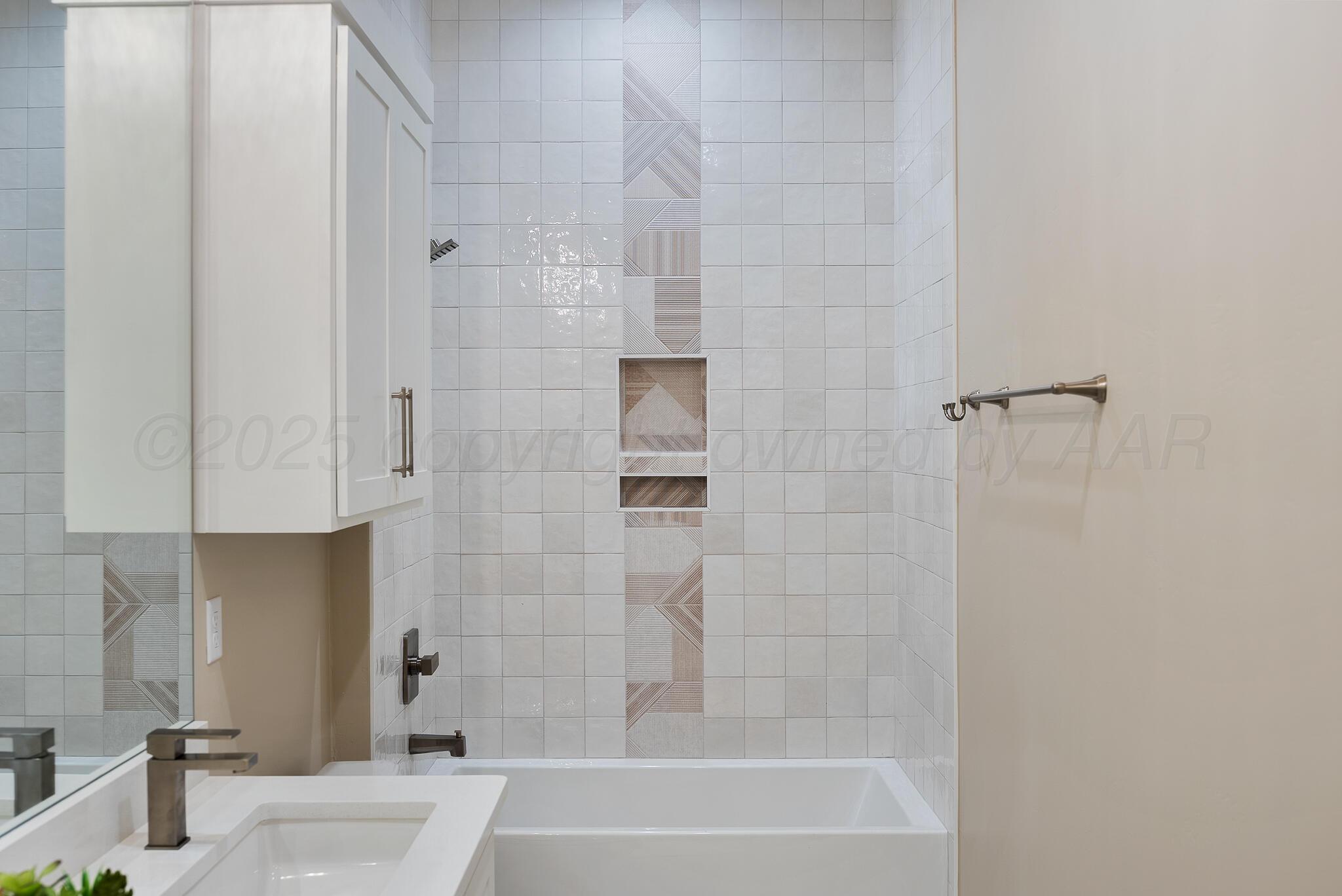1301 Herring Ranch Road Amarillo, TX 79124 - Photo 34 of 48 Guest Bathroom